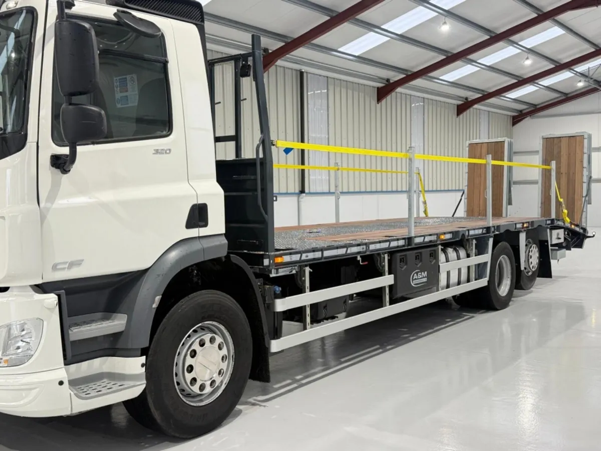 2021 DAF CF320 BEAVERTAIL - Image 2