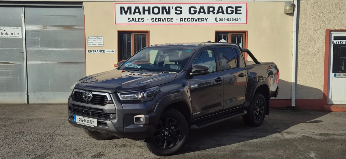 Toyota Hilux 2025(2) Invincible X Auto New - Image 1