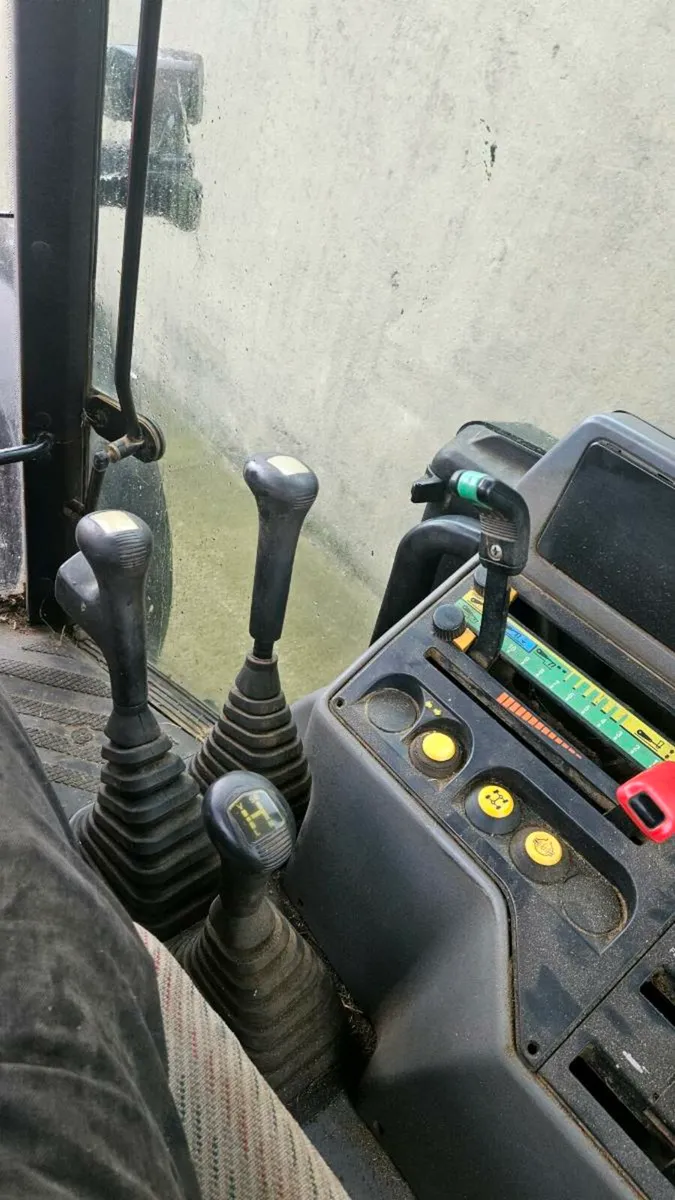 Same 100.4 - Image 4