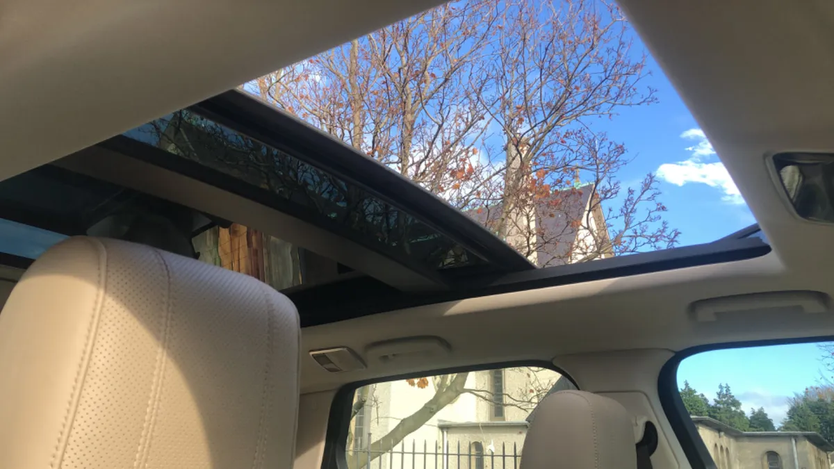 2014 RANGE ROVER SPORT HSE 7 SEAT - Image 3