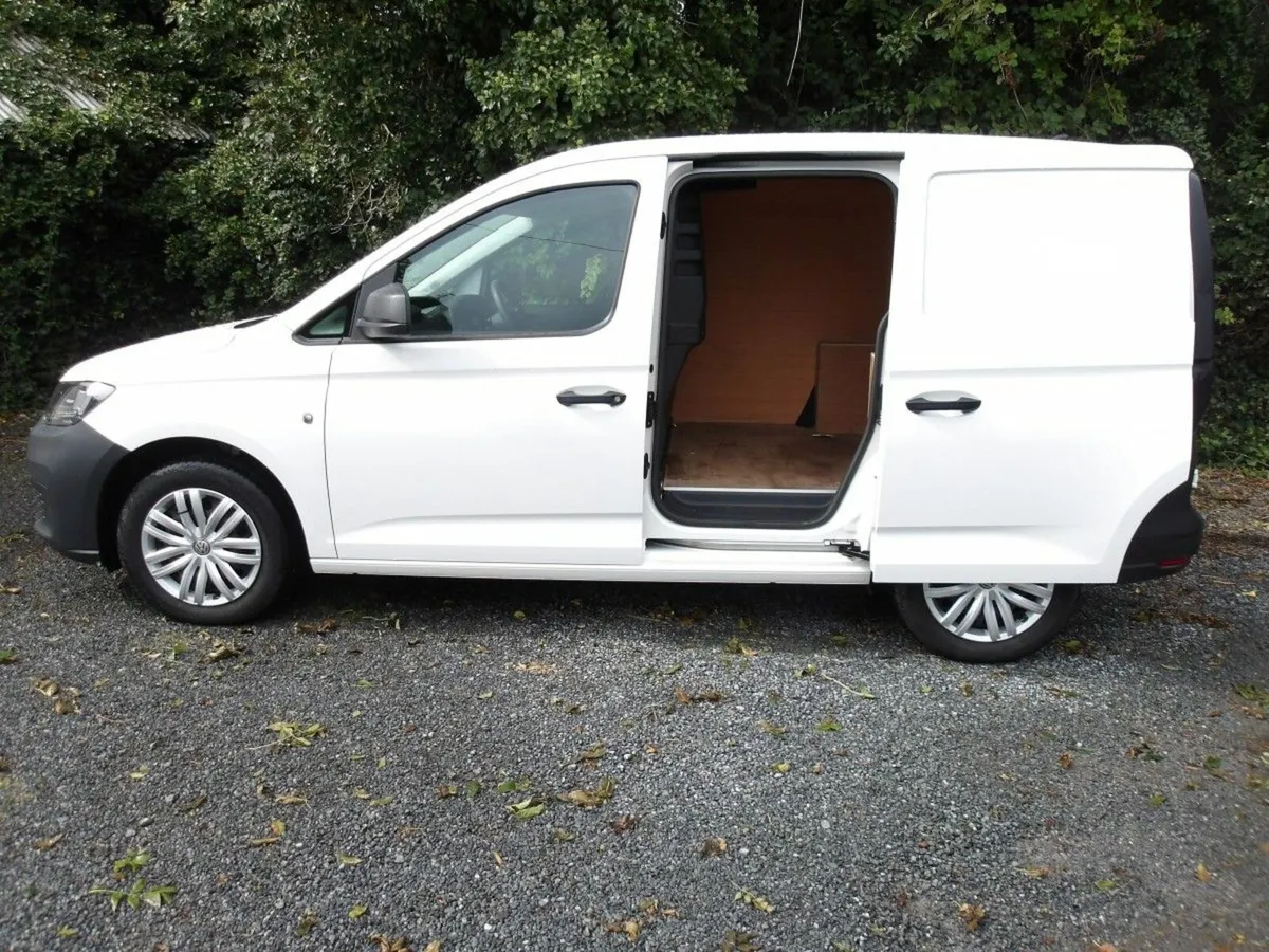 Volkswagen Caddy CADDY CARGO TDI  M6F 5DR - Image 4