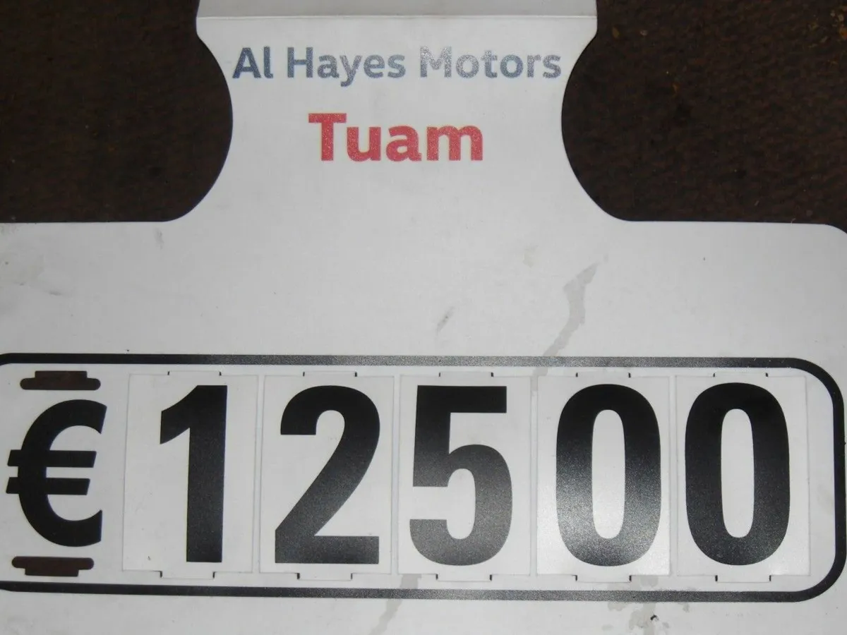 Volkswagen Beetle 1.6 TDI BEETLE BLUEMOTION TECHNO - Image 3