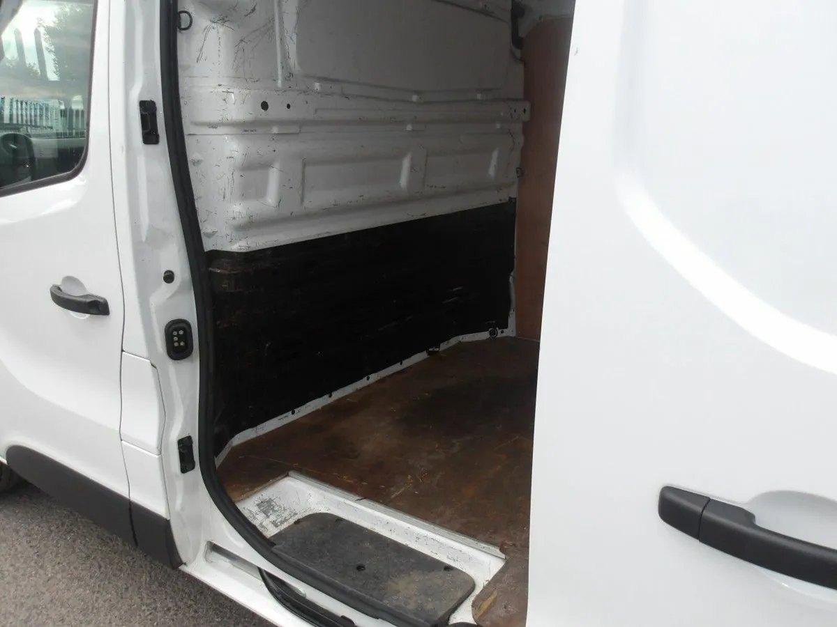 Renault Trafic TRAFIC LL29 DCI 120 BUSINESS 3 - Image 4