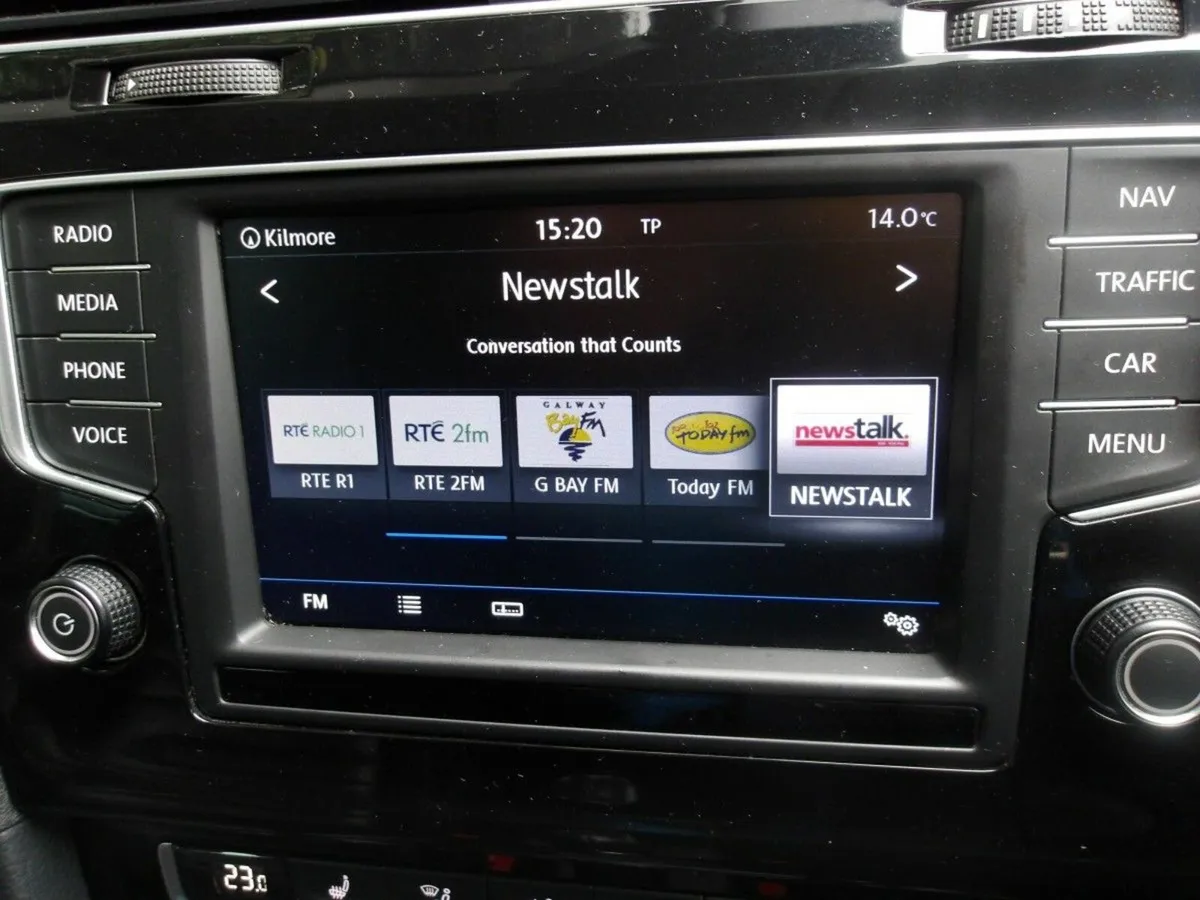 Volkswagen Golf 1.6 TDI 5DR 115HP Highline - Image 4