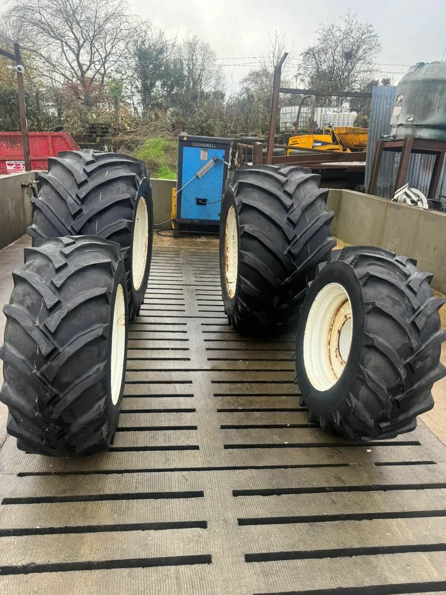 New Holland Floatation Tyres - Image 1