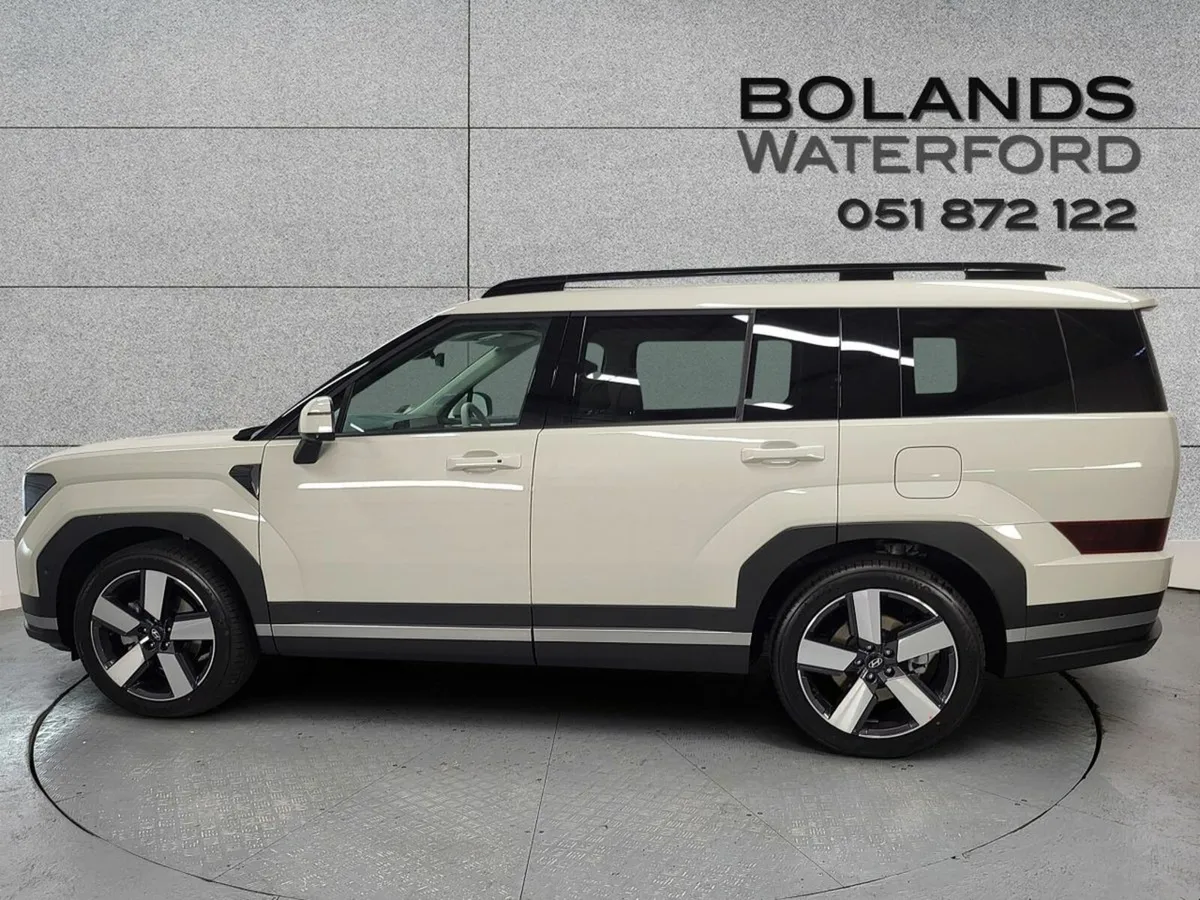 Hyundai Santa Fe Premium from €525 per month - Image 4