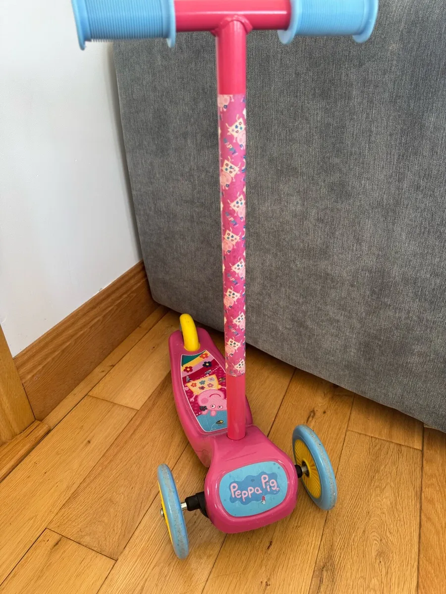 Selection of various toddler toys - Image 4