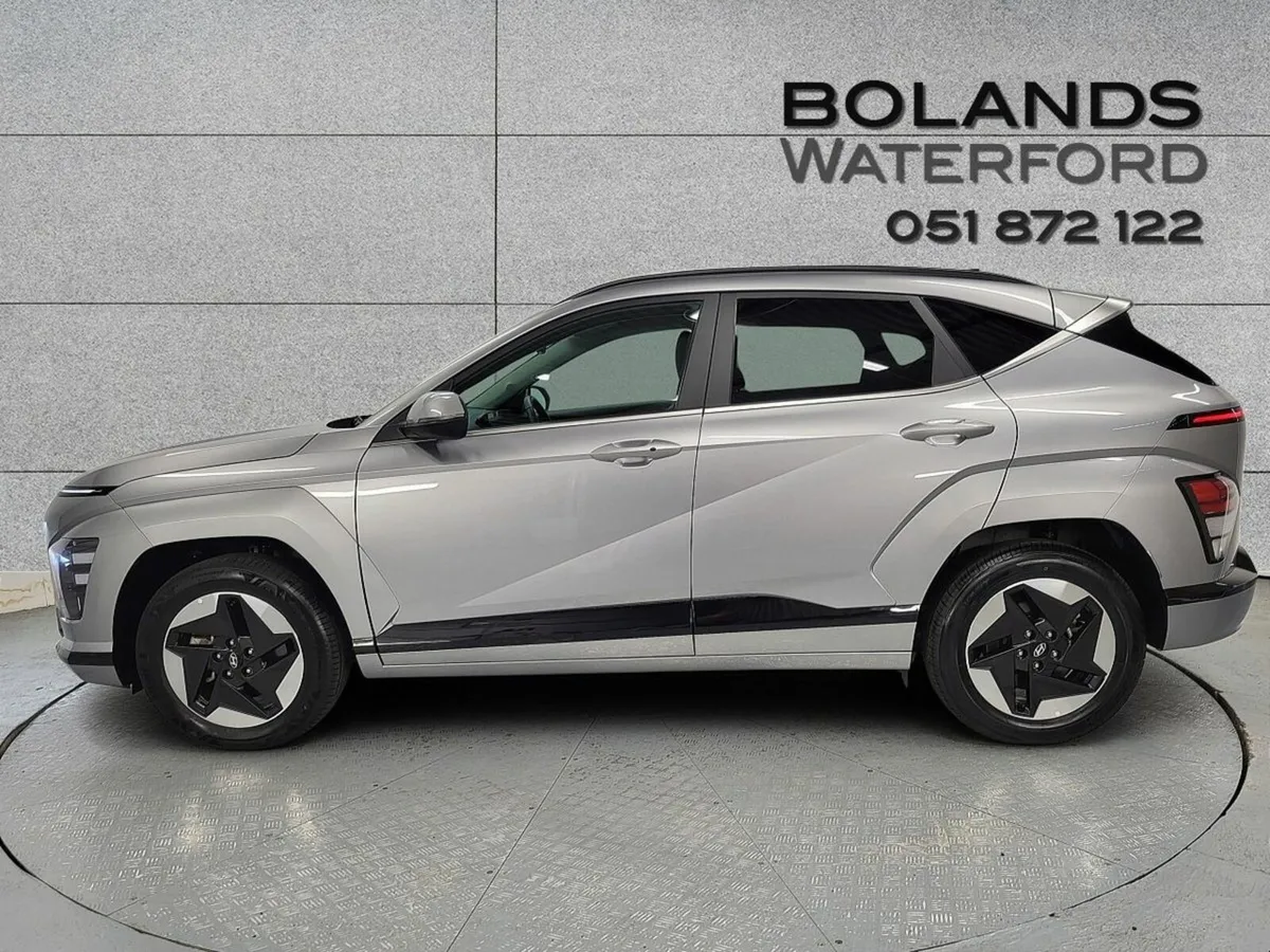 Hyundai KONA Kona EV Elegance 65kWh BIG BATTERY fr - Image 4