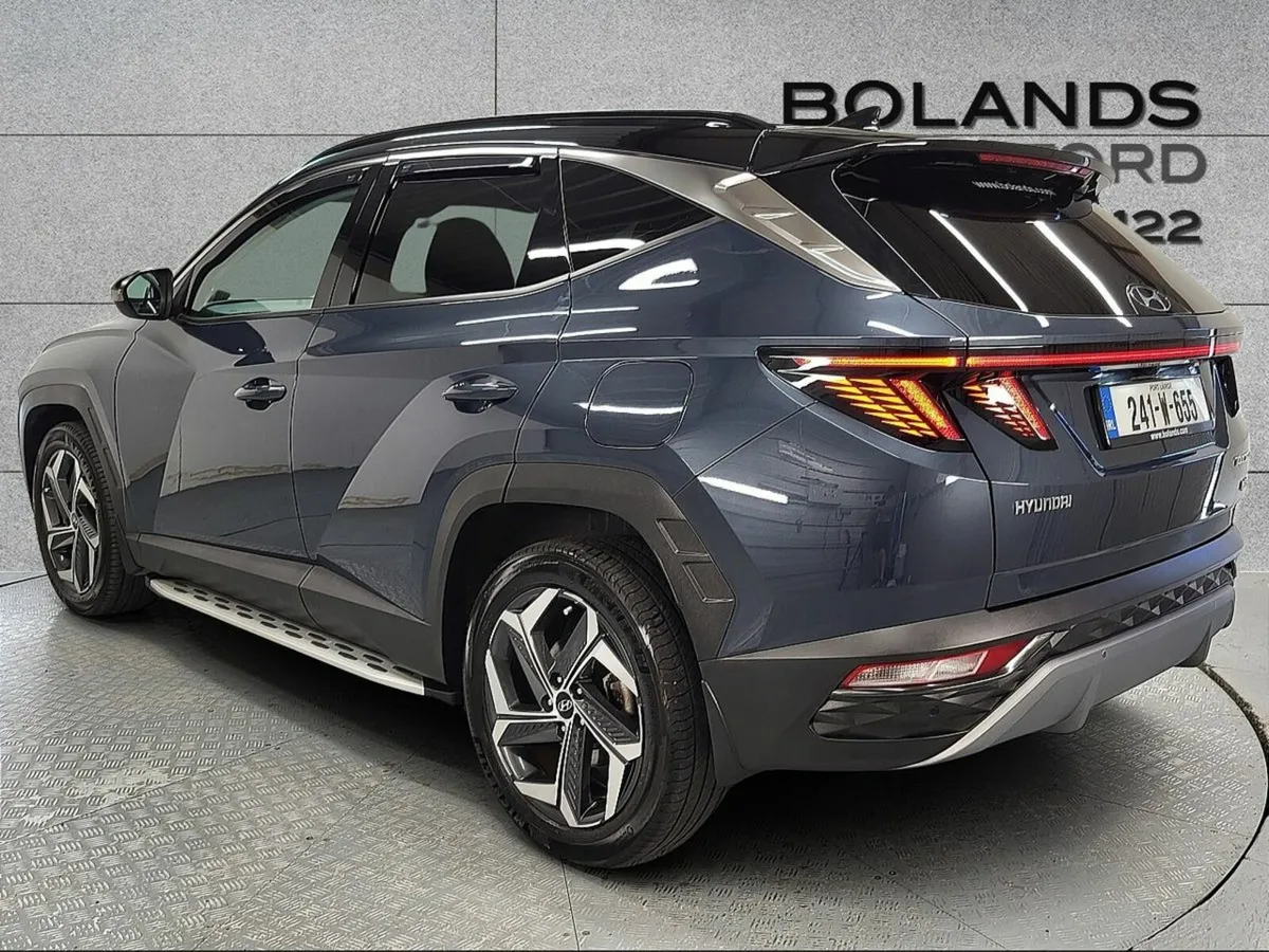 Hyundai Tucson 2WD Executive Plus HEV Auto w.2 Ton - Image 3