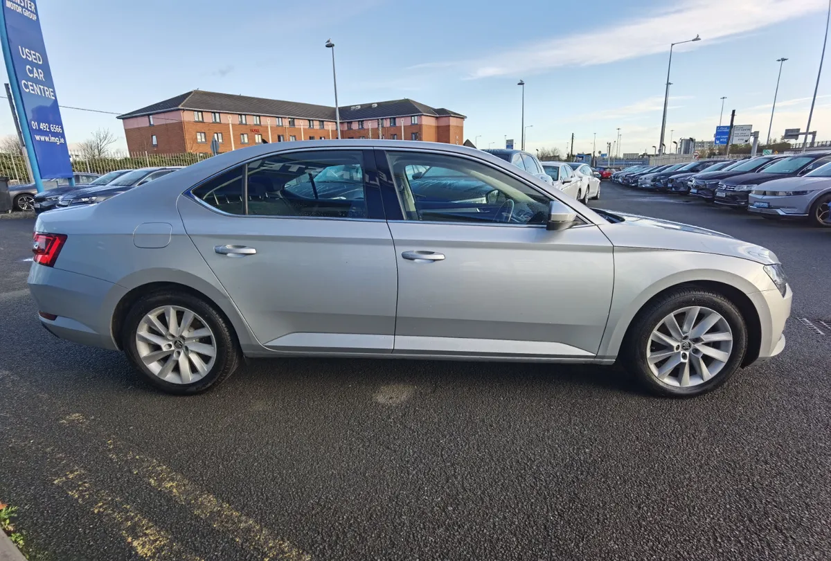 SKODA SUPERB 2.0TDI AMBITION 150BHP - Image 4