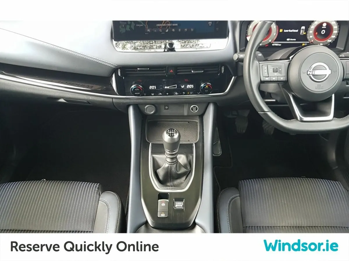 Nissan Qashqai 1.3 PET MILD HYBRID SV PREMIUM - Image 4