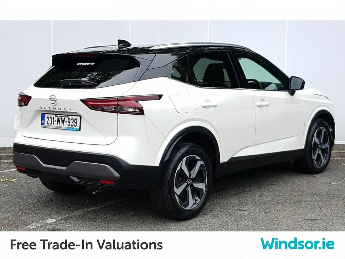 Nissan Qashqai 1.3 PET MILD HYBRID SV PREMIUM CVT - Image 3