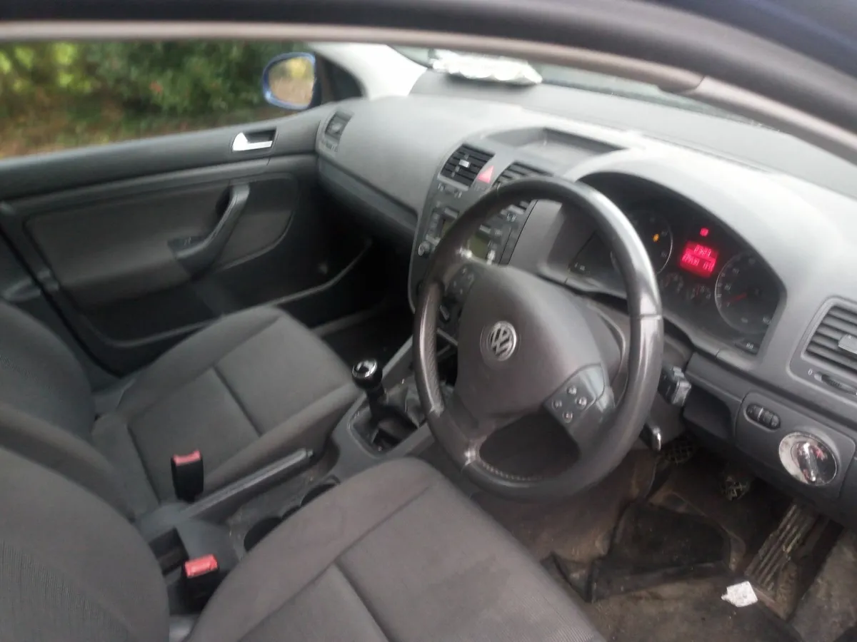 Volkswagen Golf 2004 - Image 3