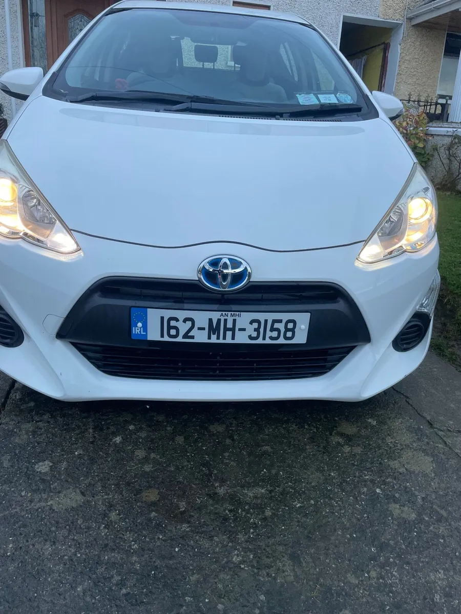 Toyota Aqua 2016 - Image 3