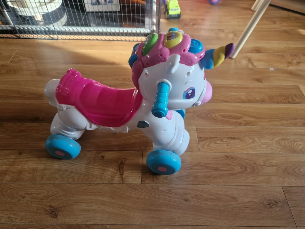 Unicorn Ride On Clementoni - Image 2