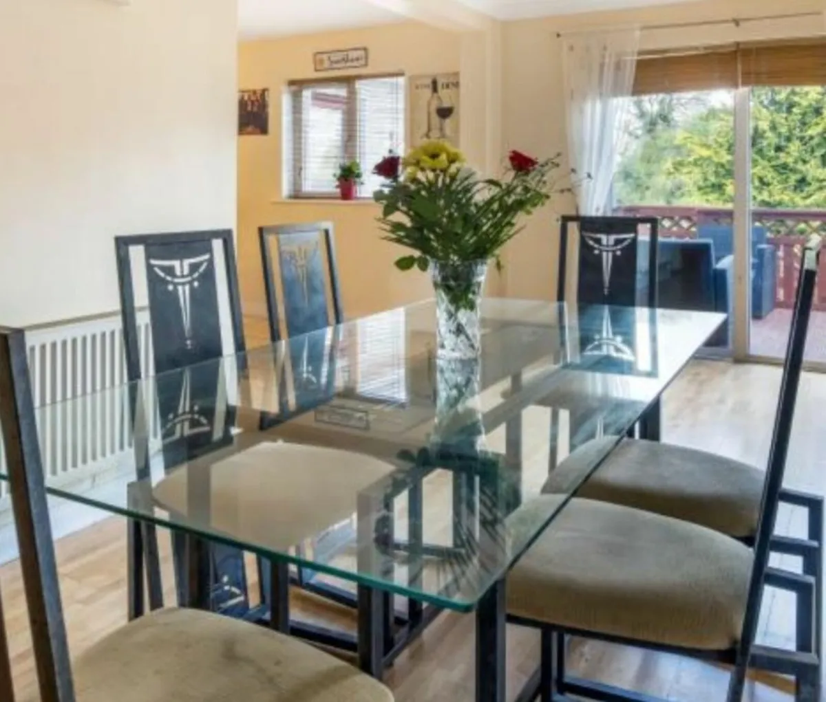 Dining table and 6 chairs