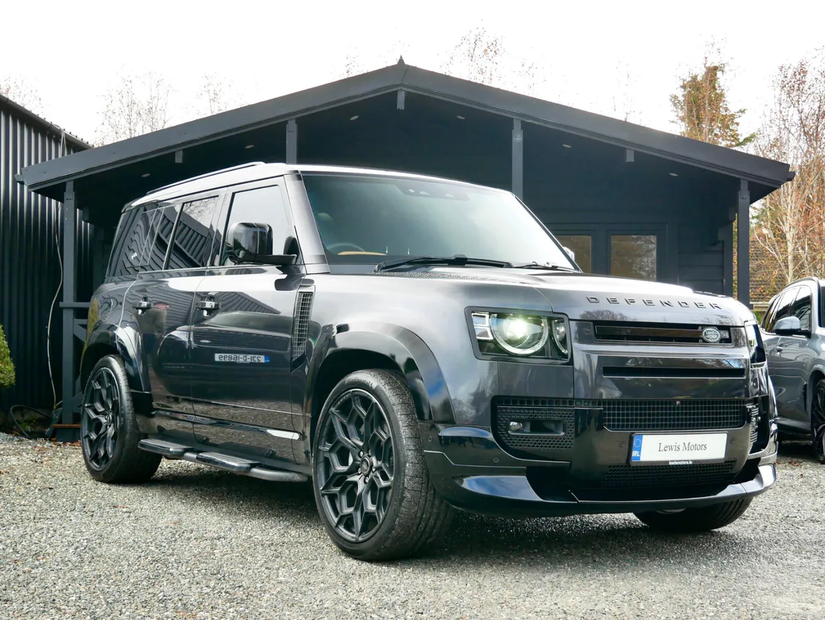 2024 Land Rover Defender P400E - Image 1