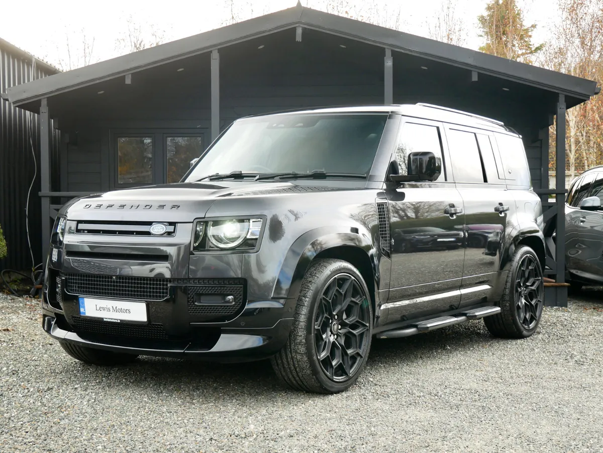 2024 Land Rover Defender P400E - Image 3