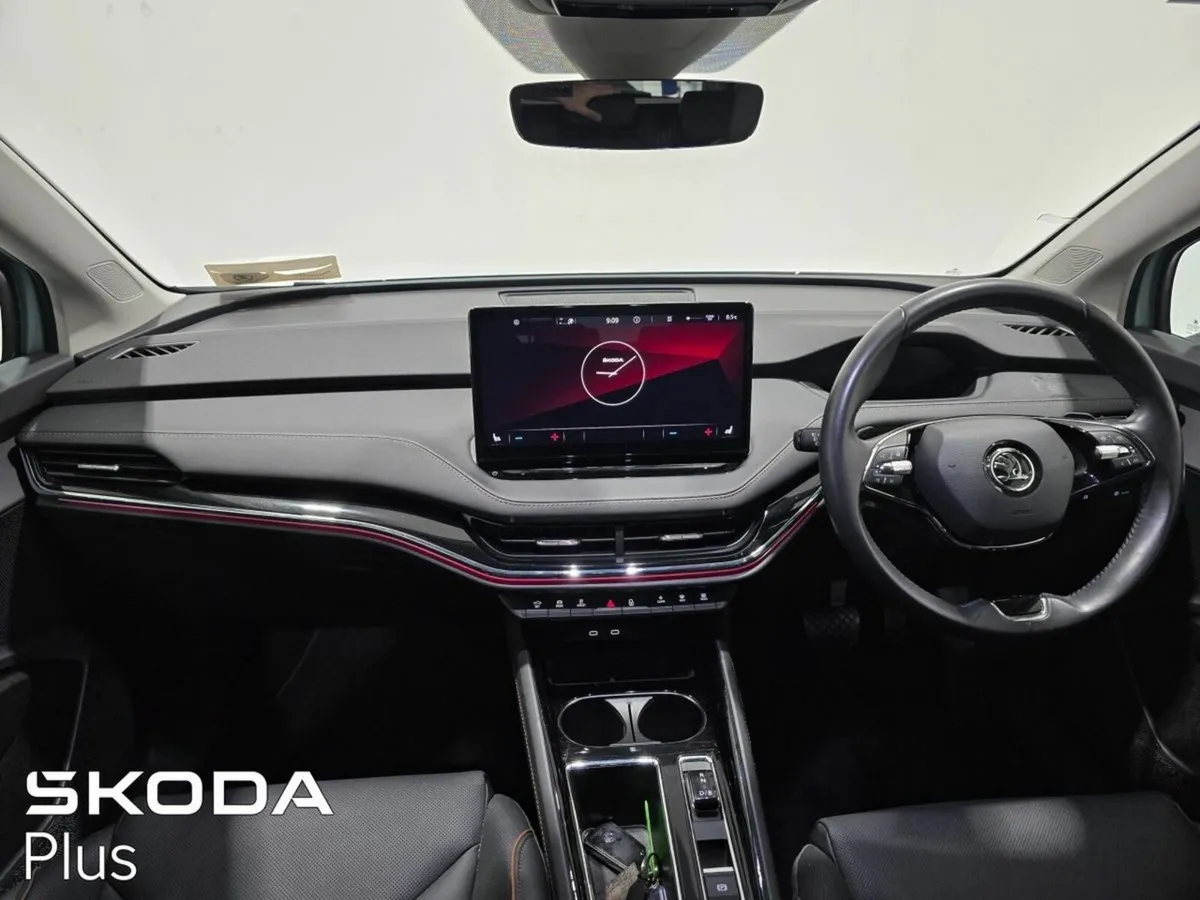 Skoda Enyaq  IV60 LEATHER / CLEV PACK / HEAT PUMP - Image 2