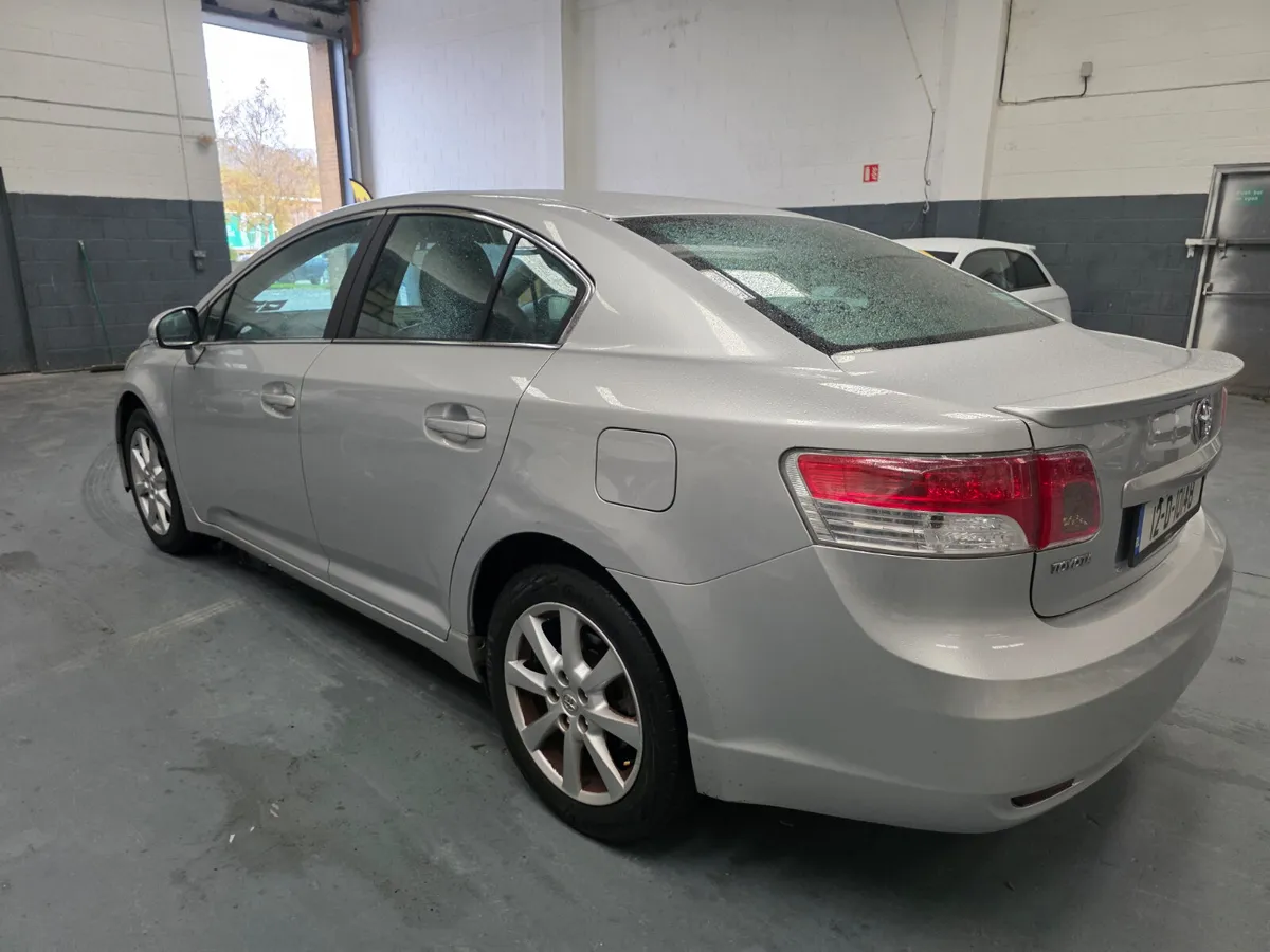 Toyota Avensis 2012 D4D - Image 4