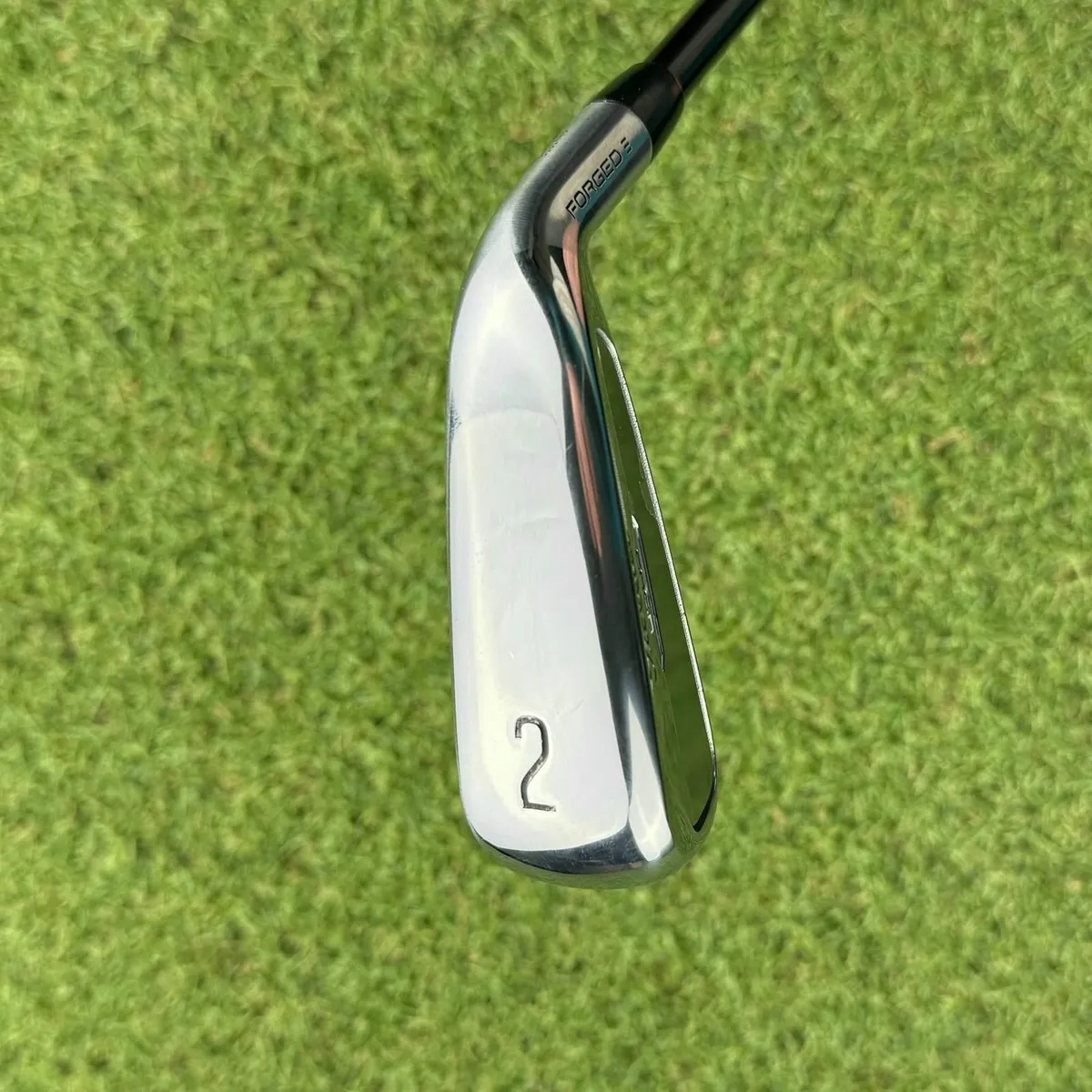 Titleist U505 2023 Utility #2 Iron 18° / X-Stiff - Image 4