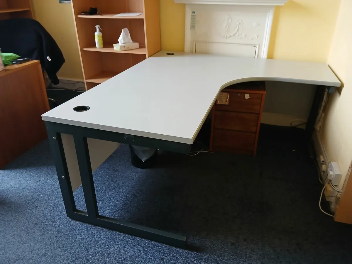 Office Right Hand Corner Desk - Image 1