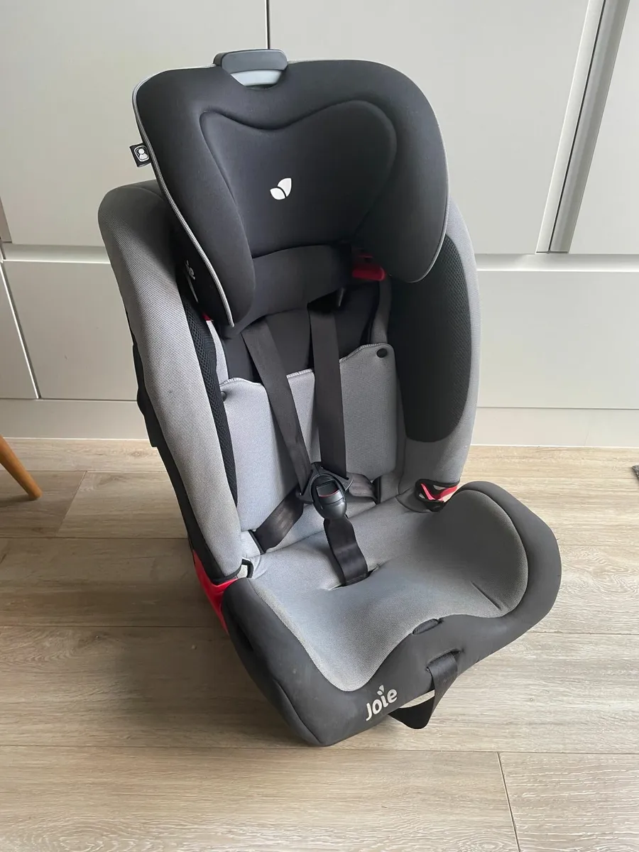 Joie Car Seat (age 1 to 12)