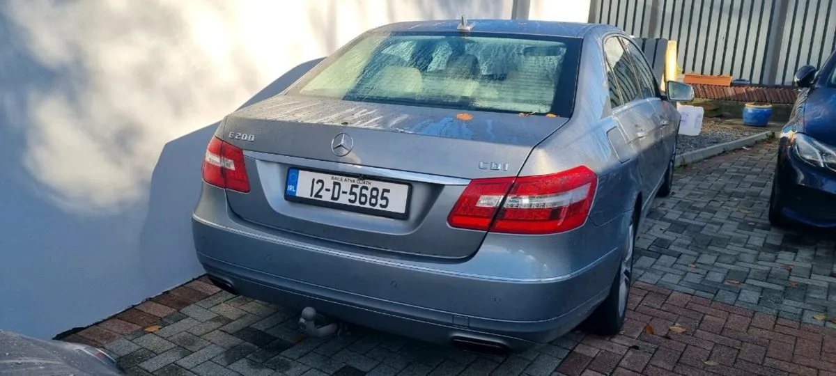 Mercedes E200 - Image 3
