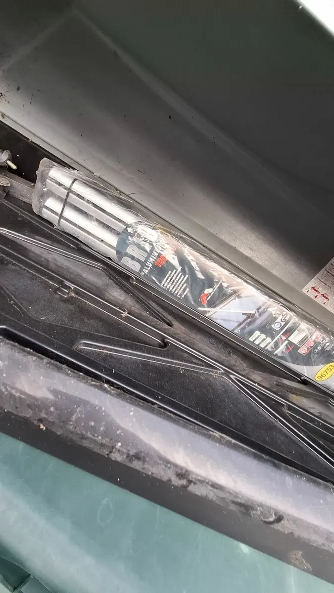 Car roof box - Image 4