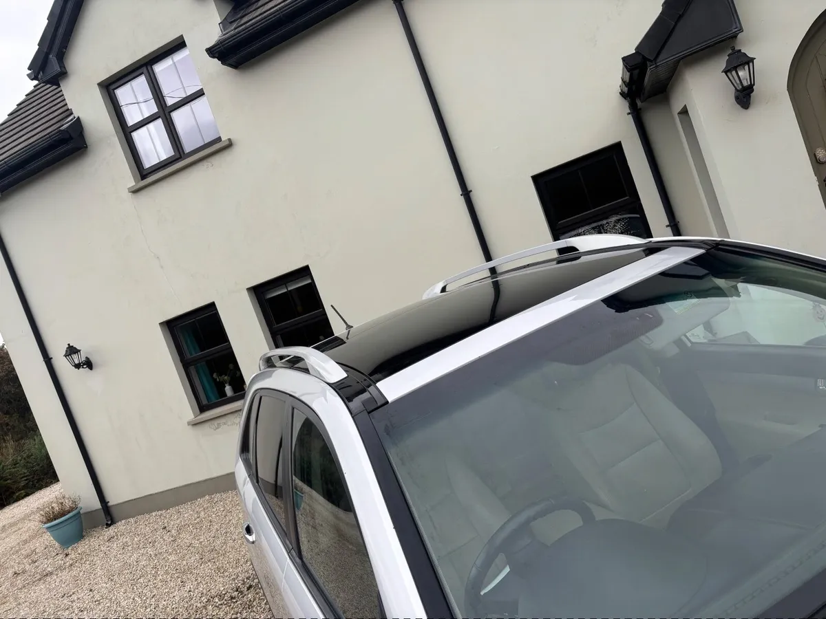 Kia Sorento 2012 - Image 2