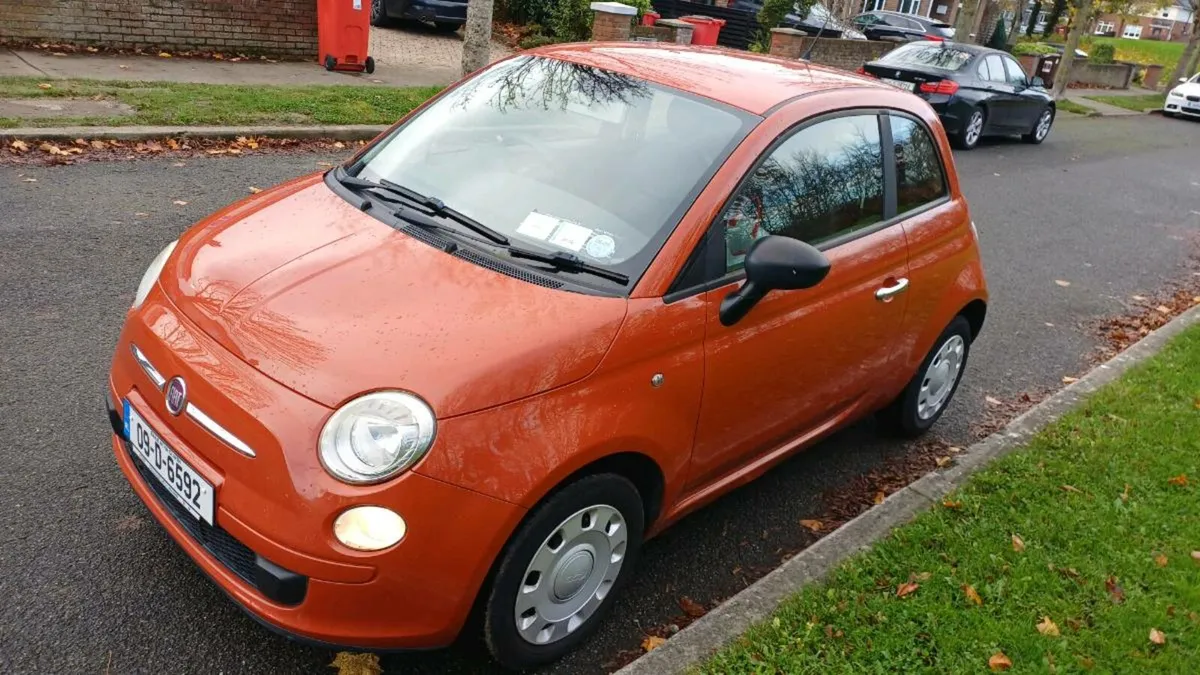 Fiat 500 only 33klms, nct and tax - Image 2