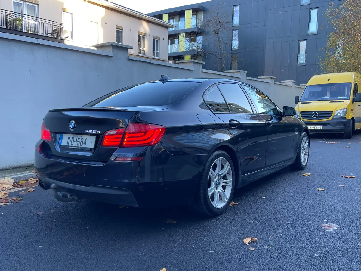 BMW 5-Series 2011 525d M-Sport - Image 2