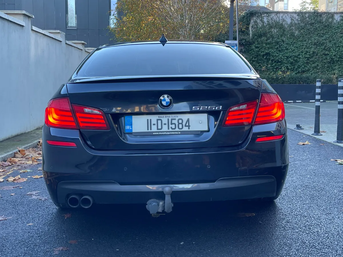 BMW 5-Series 2011 525d M-Sport - Image 3