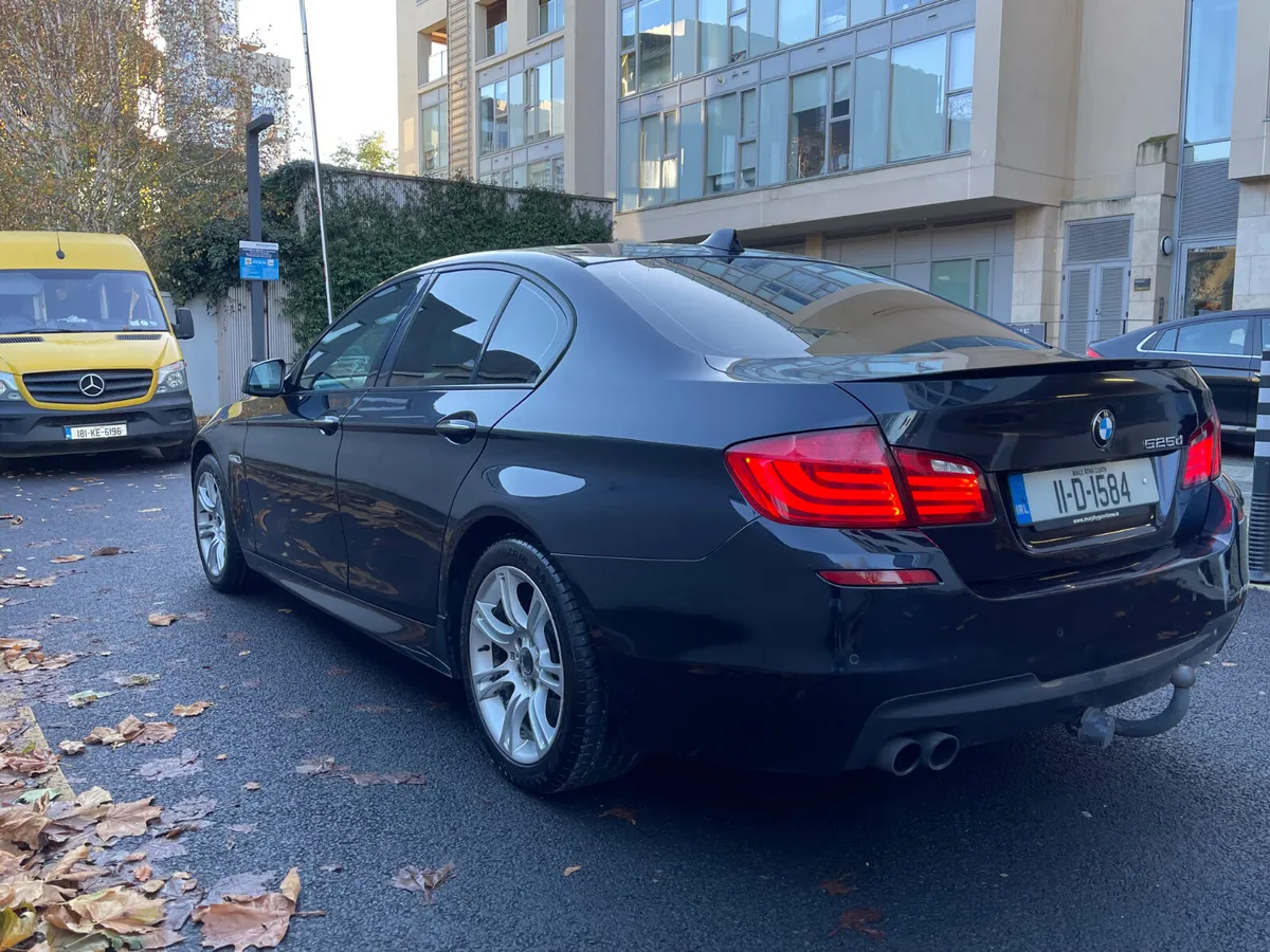 BMW 5-Series 2011 525d M-Sport - Image 4