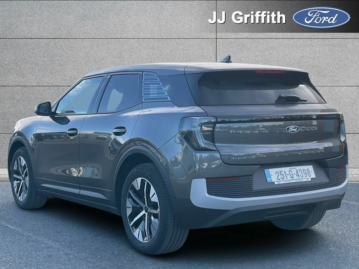 Ford Explorer Select 77kWh Extended Range RWD - Image 2