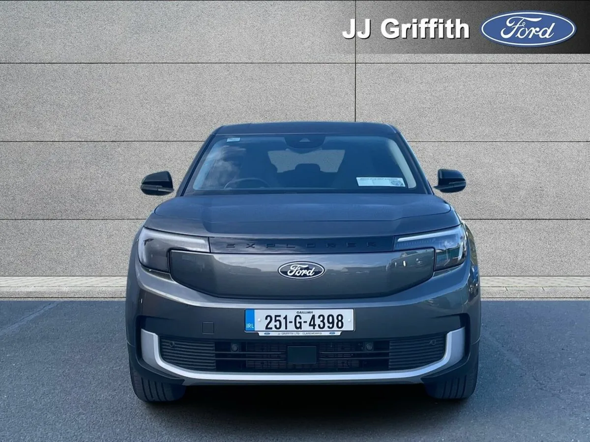 Ford Explorer Select 77kWh Extended Range RWD - Image 4