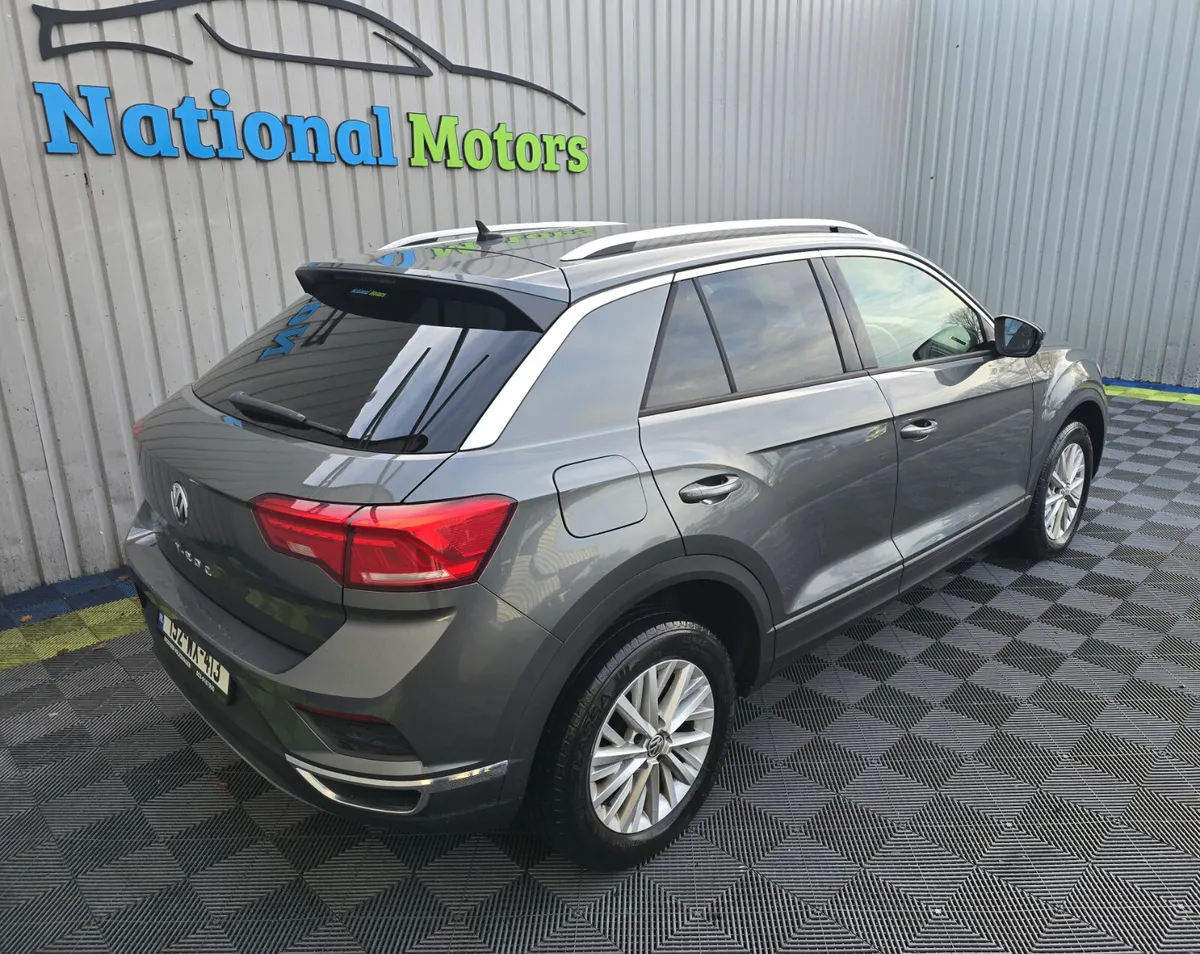 2019 Volkswagen T-Roc 1.6 TDI Design - Image 3