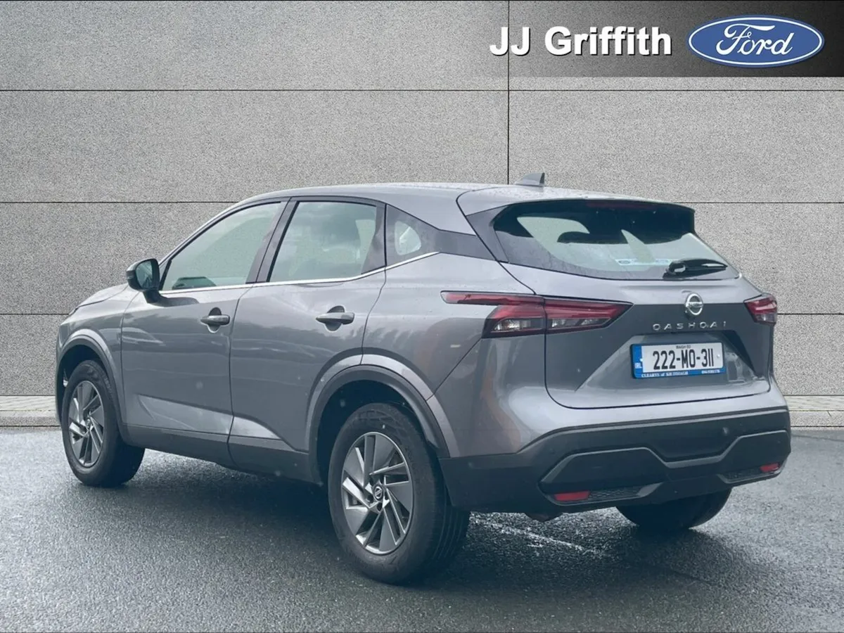 Nissan Qashqai 1.3 PET MILD HYBRID SV - Image 2