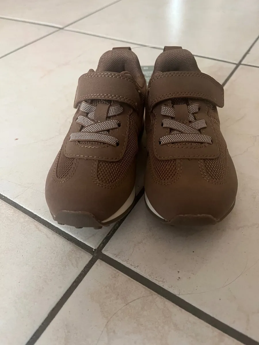 Baby shoes - Image 1