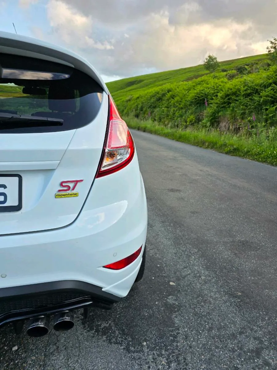 Ford Fiesta ST 180 - Image 4