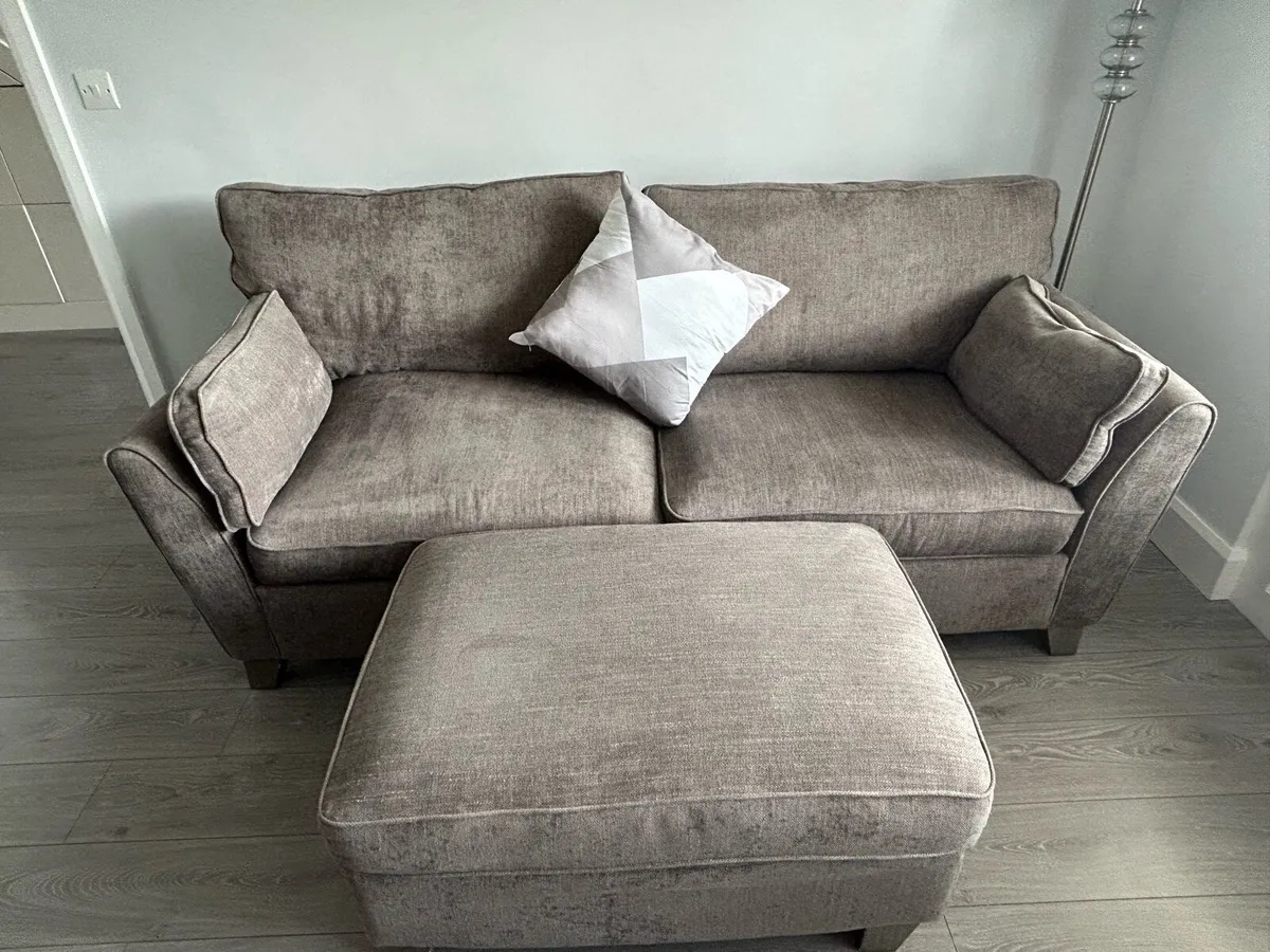 3 seater couch - Image 3