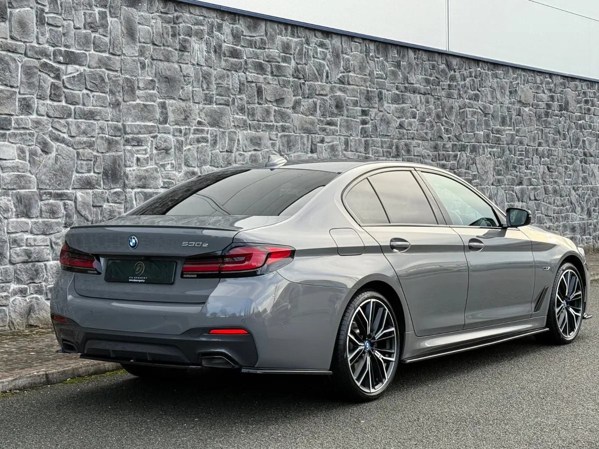 2022 BMW 530e M Sport Pro G30 LCI Auto FSH - Image 2