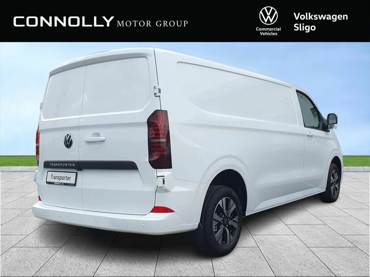Volkswagen Transporter ** 0% finance** LWB 150 bhp - Image 3