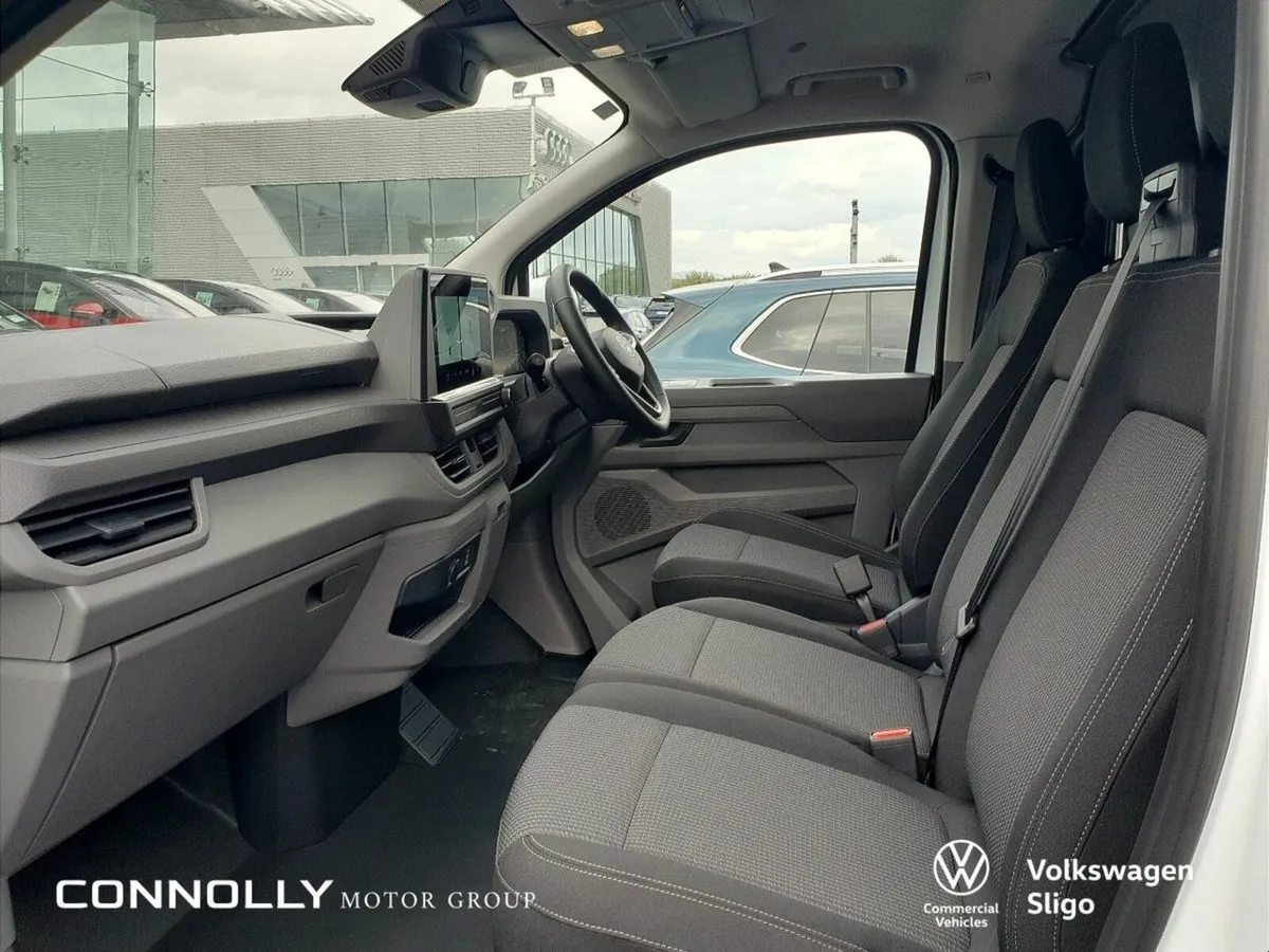 Volkswagen Transporter ** 0% finance** LWB 150 bhp - Image 4