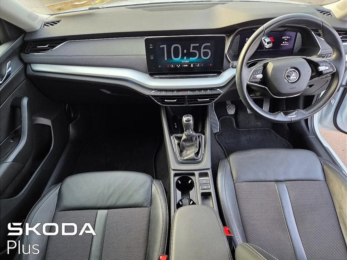 Skoda Octavia Octavia AMB 1.0tsi 110HP - Image 2
