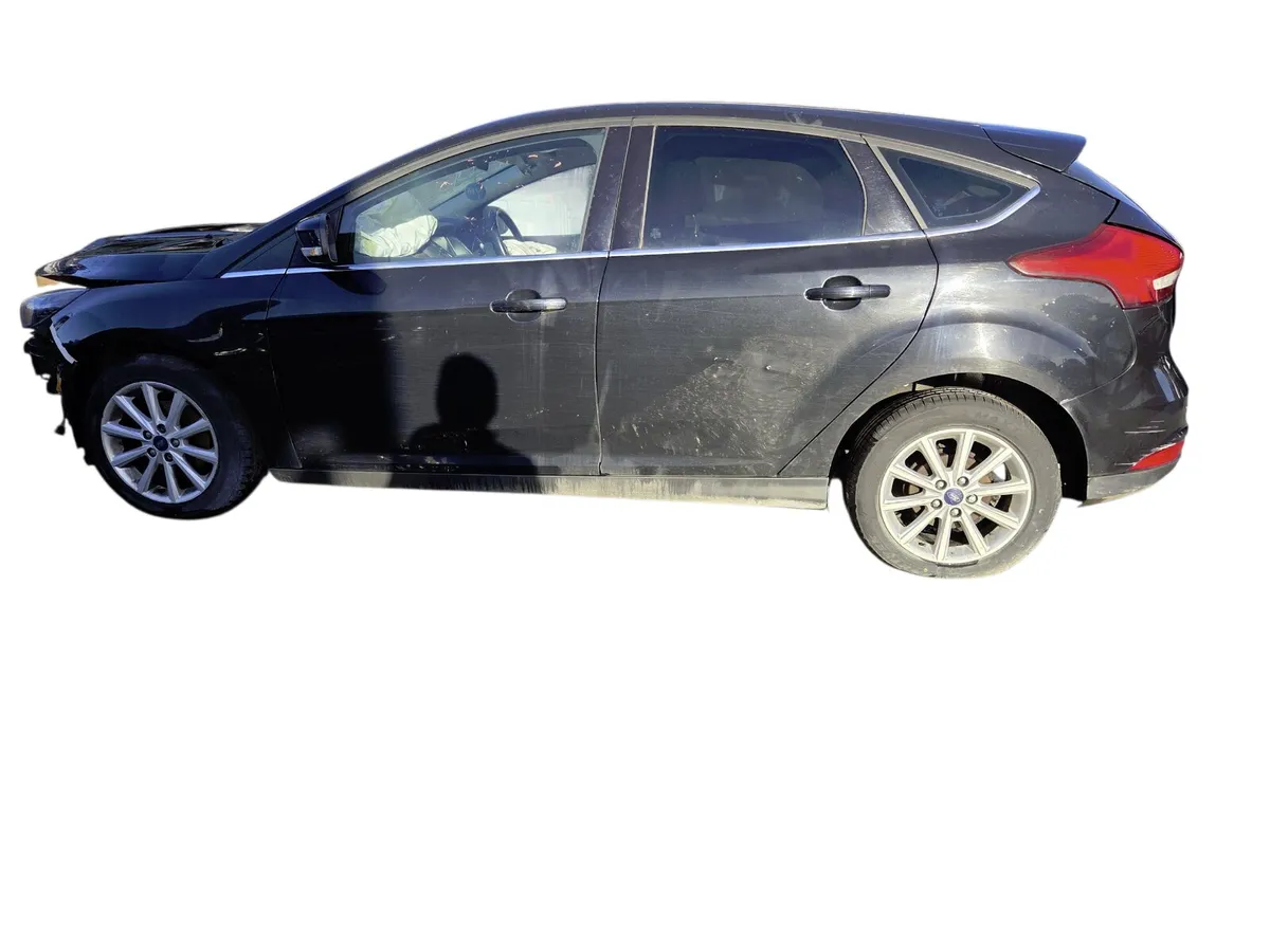 2015 FORD FOCUS For Breaking/Dismantling - Image 3