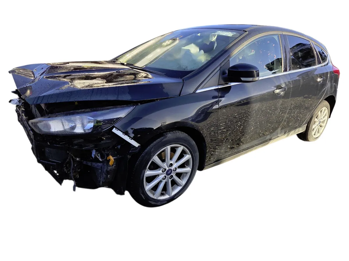2015 FORD FOCUS For Breaking/Dismantling - Image 4