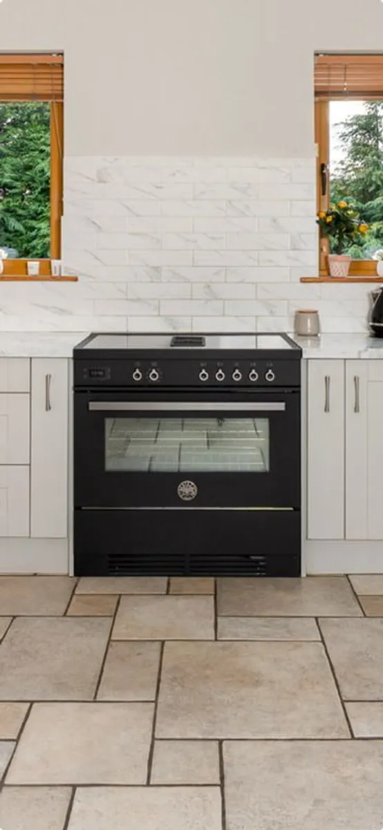 Bertazzoni Cooker