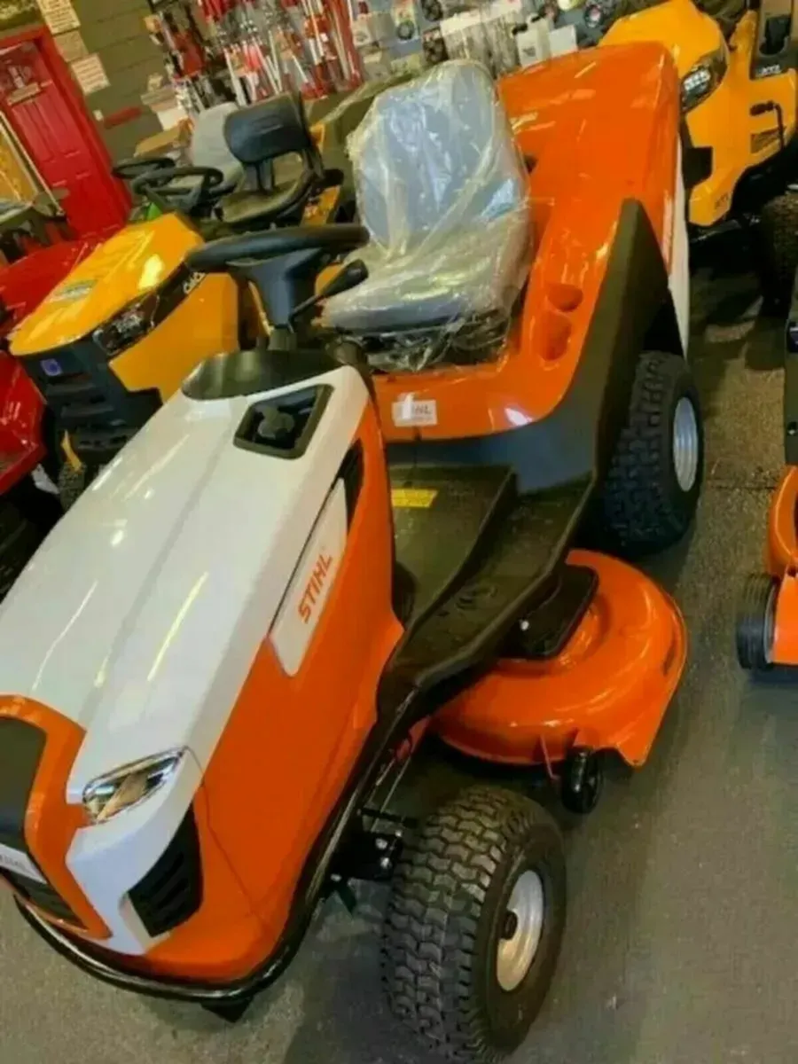 RT 5097 Petrol Ride-on Lawn Mower - Image 4