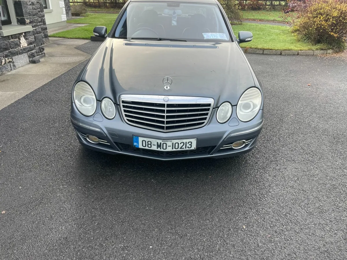 Mercedes-Benz E-Class 2008 - Image 2